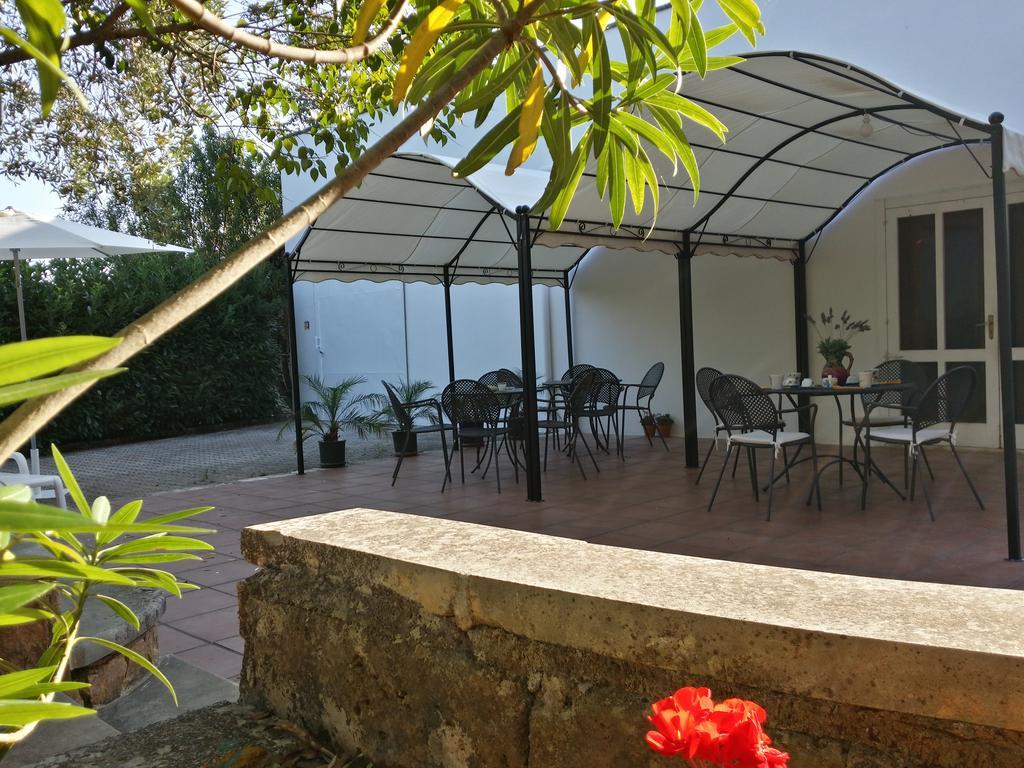 מונופולי Villa Carenza מראה חיצוני תמונה
