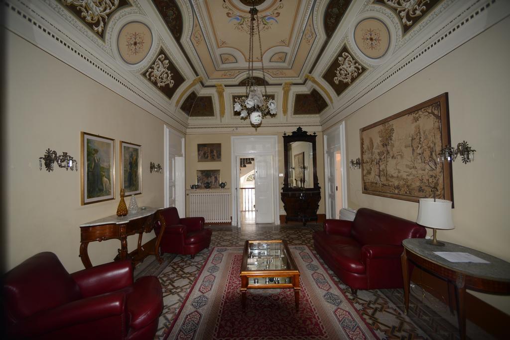 מונופולי Villa Carenza מראה חיצוני תמונה